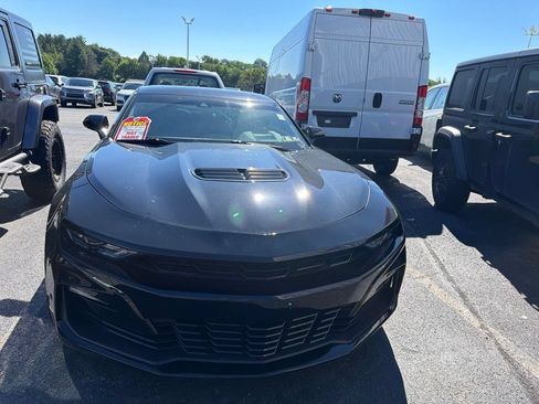 Used 2023 Chevrolet Camaro SS RWD image 2