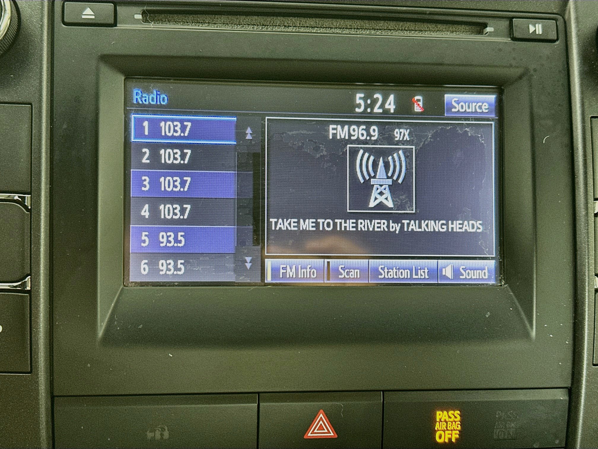 Used 2016 Toyota Camry SE FWD image 14