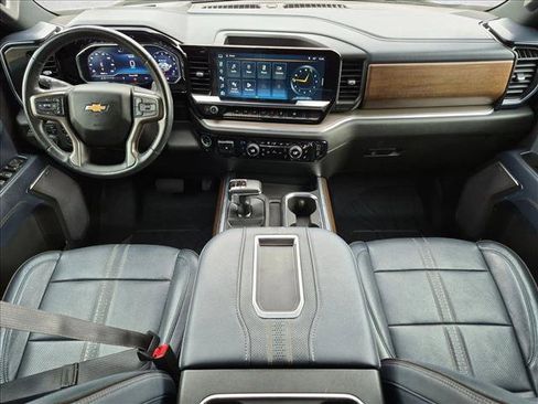 Used 2022 Chevrolet Silverado 1500 High Country w/ High Country Premium Package AWD/4WD image 18