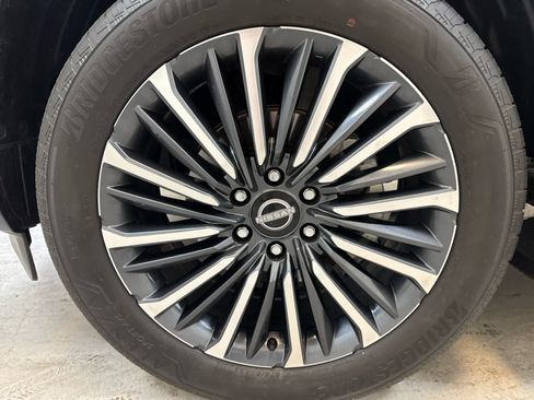 Certified 2026 Nissan Armada Platinum Reserve AWD/4WD image 11