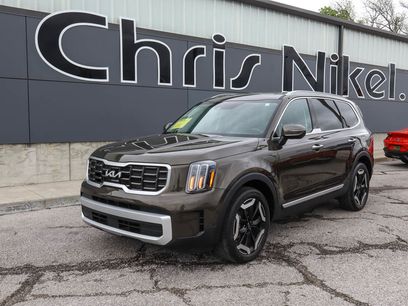 Used 2025 Kia Telluride S