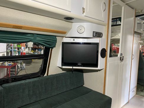 Used 2003 Chevrolet Express 3500 Extended image 38