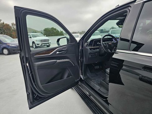 Used 2024 Cadillac Escalade ESV Premium Luxury Platinum AWD/4WD image 22