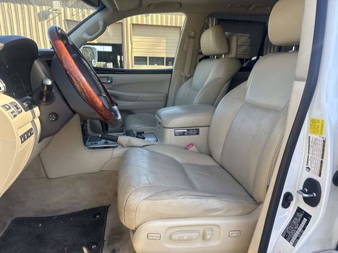 Used 2013 Lexus LX 570 4WD image 5