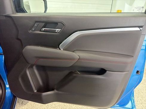 Used 2024 Chevrolet Colorado Z71 w/ Z71 Convenience Package 2 AWD/4WD image 19