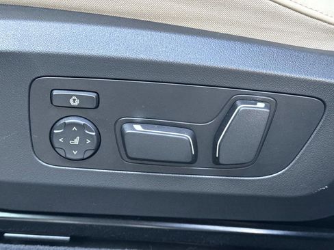 Used 2025 BMW X3 xDrive30i w/ M Sport Package image 27