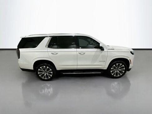 Used 2025 Chevrolet Tahoe High Country AWD/4WD image 8