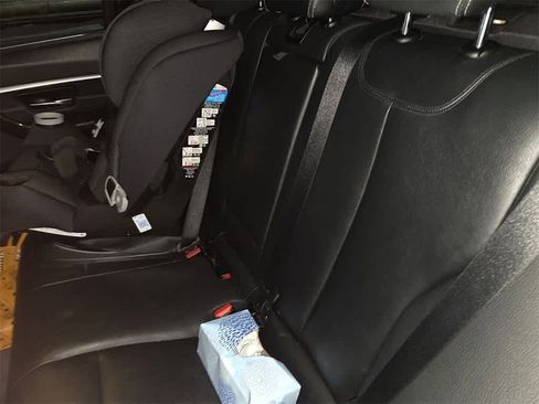 Used 2017 BMW 330i xDrive Sedan image 10