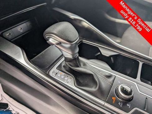 Used 2023 Kia Sorento LX AWD/4WD image 22