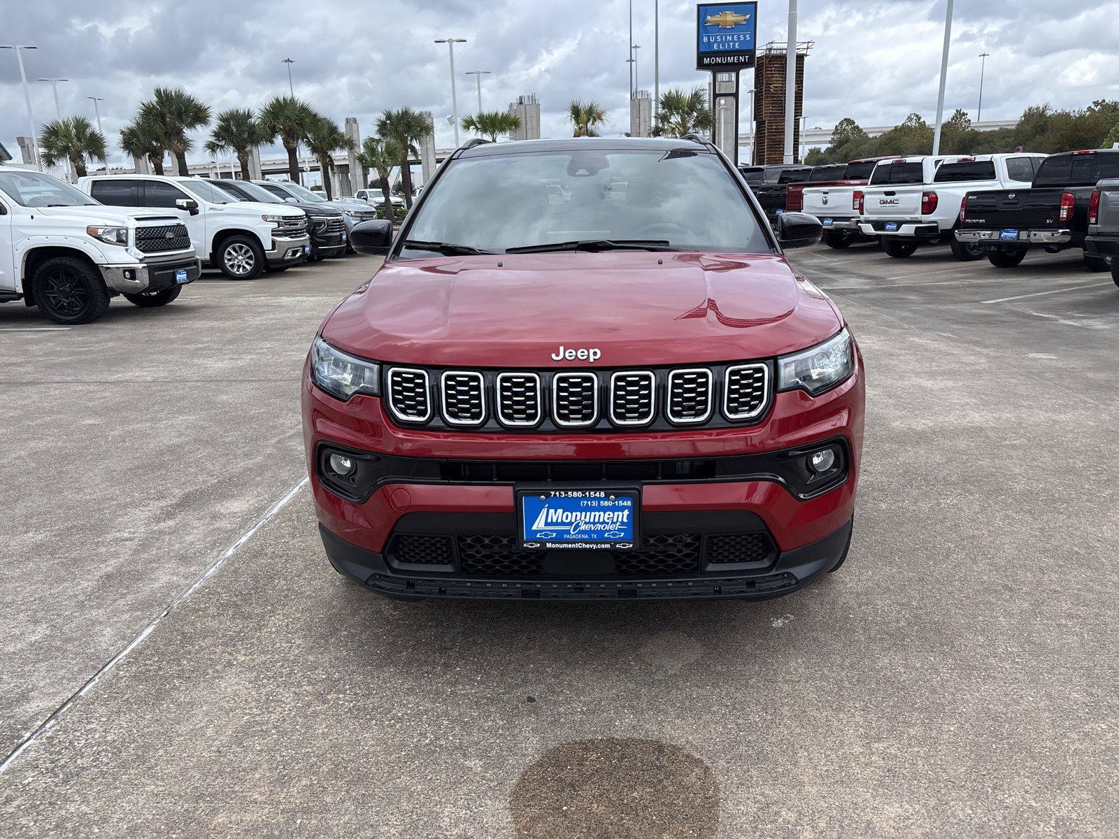 Used 2024 Jeep Compass Limited AWD/4WD image 2