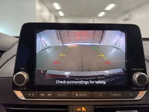 Used 2023 Nissan Altima 2.5 SV FWD image 18