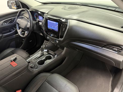 Used 2020 Chevrolet Traverse RS FWD image 23
