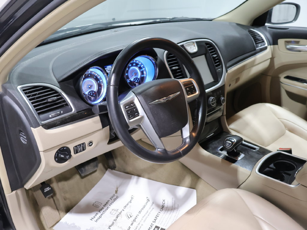 Used 2013 Chrysler 300 AWD w/ Driver Convenience Group image 22