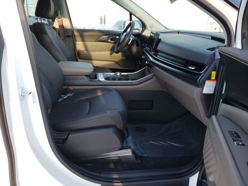 New 2026 Kia Carnival LXS image 18