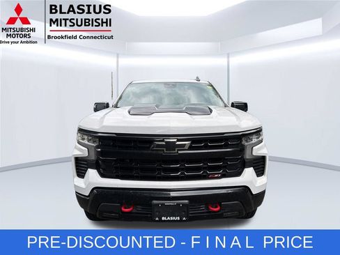 Used 2024 Chevrolet Silverado 1500 LT Trail Boss w/ Protection Package AWD/4WD image 4