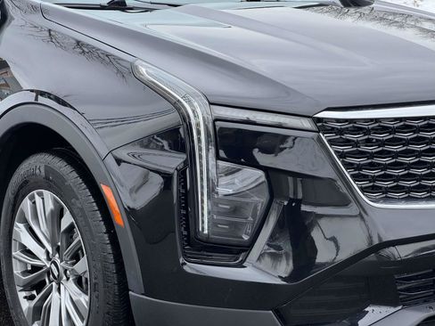 Used 2025 Cadillac XT4 Premium Luxury AWD/4WD image 6