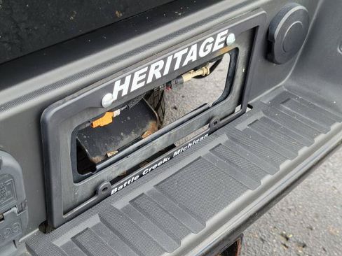 Used 2022 Chevrolet Colorado Z71 AWD/4WD image 29