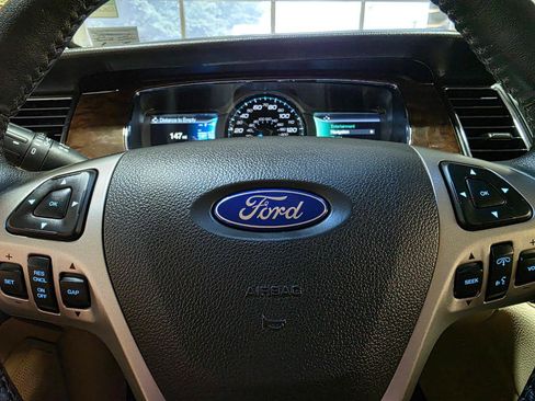 Used 2015 Ford Taurus Limited w/ Equipment Group 301A AWD/4WD image 30