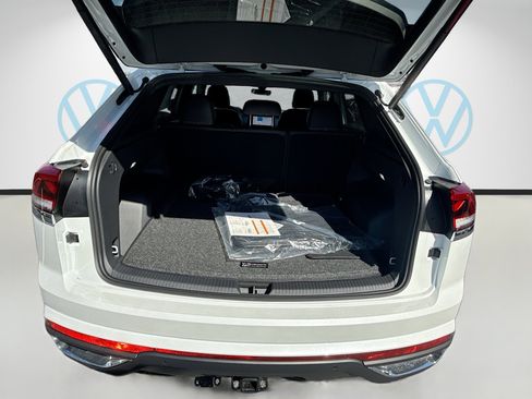 Used 2026 Volkswagen Atlas Cross Sport SE FWD image 21
