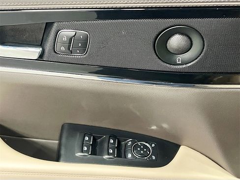 Used 2023 Lincoln Nautilus Reserve w/ Equipment Group 201A image 18