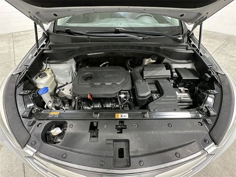 Used 2017 Hyundai Santa Fe Sport image 29