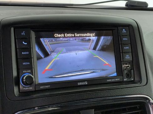 Used 2019 Dodge Grand Caravan SXT w/ Driver Convenience Group image 28