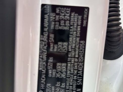 Used 2025 Hyundai Santa Cruz SE FWD image 9