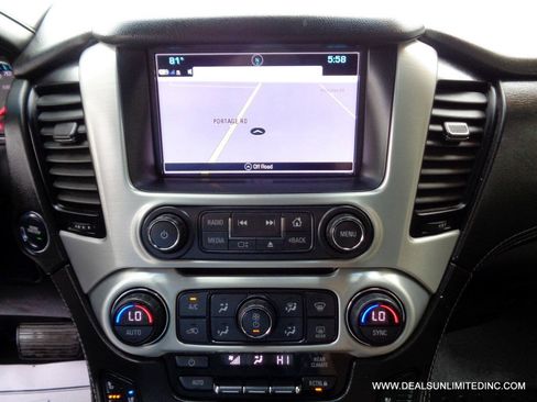 Used 2019 GMC Yukon XL SLT AWD/4WD image 17