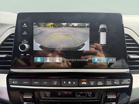 New 2026 Honda Odyssey Touring image 25