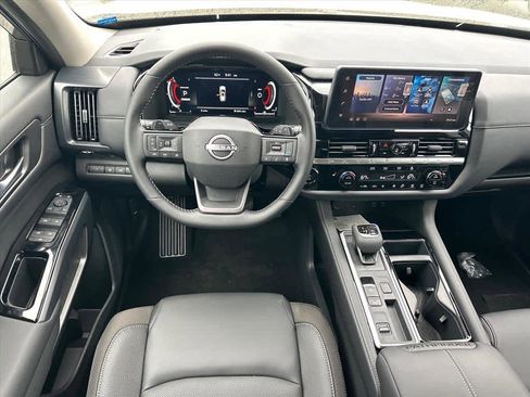 New 2026 Nissan Pathfinder SL FWD image 7