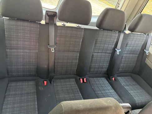 Used 2016 Mercedes-Benz Sprinter 2500 image 18