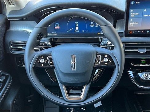 New 2026 Lincoln Corsair Premiere image 31