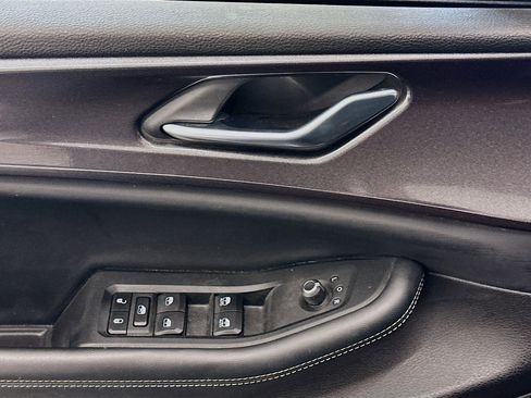 Used 2023 Jeep Grand Cherokee Altitude image 15