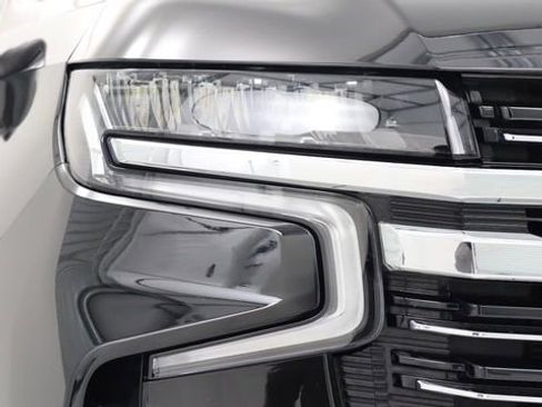 Used 2022 Chevrolet Tahoe LT w/ LT Signature Package RWD image 10