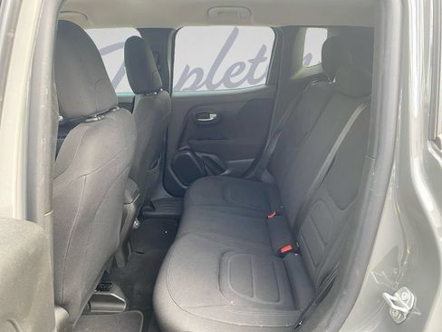 Used 2021 Jeep Renegade Latitude FWD image 27