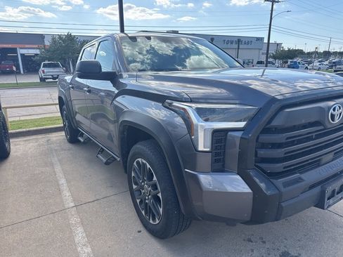 Used 2023 Toyota Tundra SR AWD/4WD image 3
