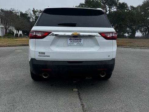 Used 2019 Chevrolet Traverse LT w/ LT Premium Package image 4