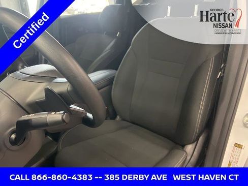 Certified 2025 Nissan Rogue S image 29