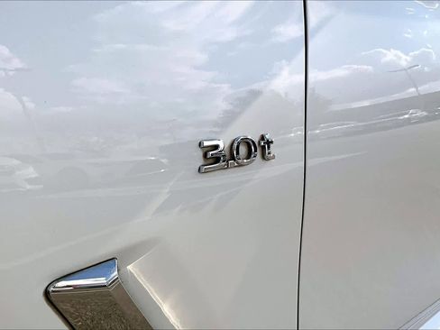 Used 2018 INFINITI Q60 3.0t Luxe w/ Sensory Package 3.0T Luxe image 8