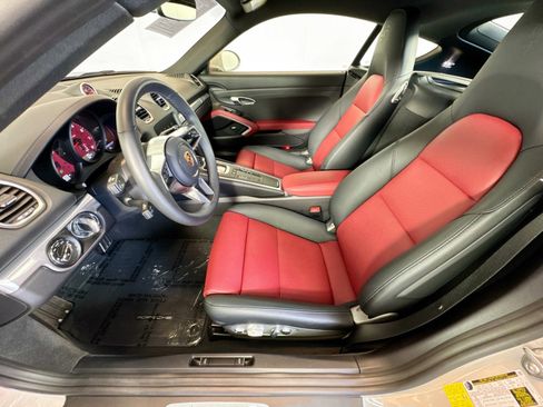 Used 2024 Porsche 718 Cayman S RWD image 5
