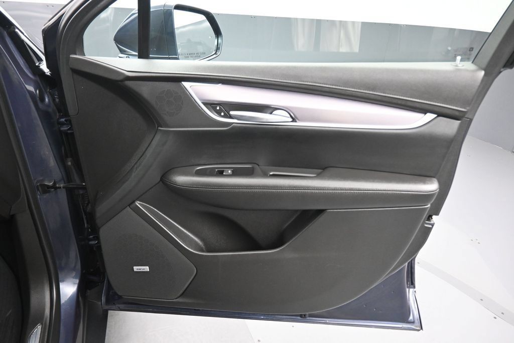 Used 2018 Cadillac XT5 Luxury w/ Driver Awareness Package FWD image 41