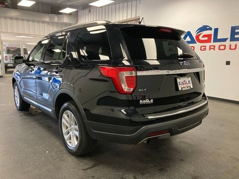Used 2018 Ford Explorer XLT w/ Equipment Group 201A AWD/4WD image 8