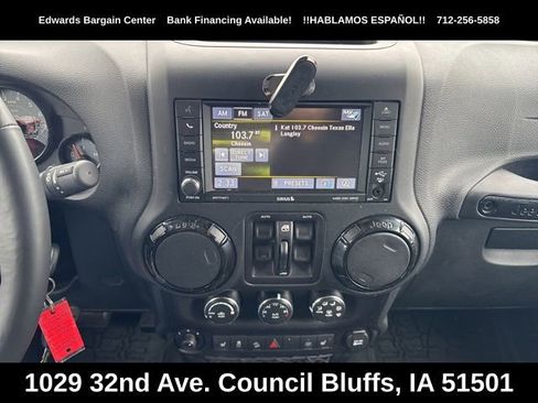 Used 2016 Jeep Wrangler Unlimited Sahara AWD/4WD image 18