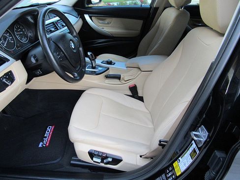 Used 2018 BMW 320i xDrive Sedan image 20