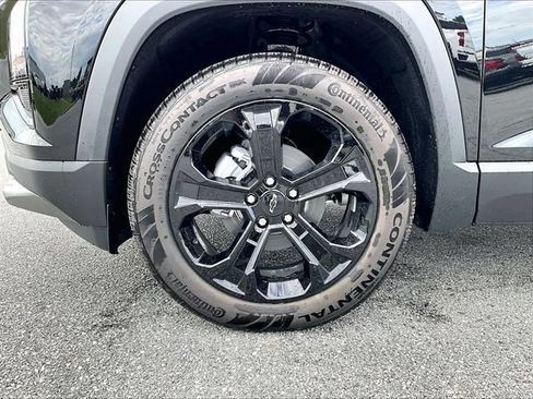 New 2027 Chevrolet Equinox LT w/ Convenience Package II FWD image 7