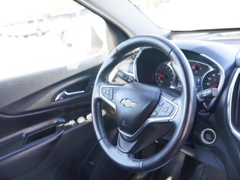 Used 2020 Chevrolet Equinox LT AWD/4WD image 25