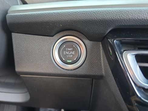 Used 2025 Chevrolet Traverse LT AWD/4WD image 26