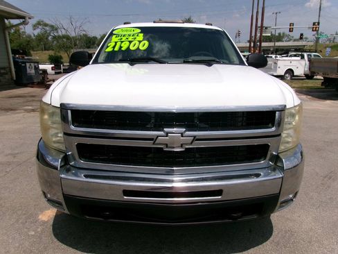 Used 2008 Chevrolet Silverado 3500 W/T AWD/4WD image 8