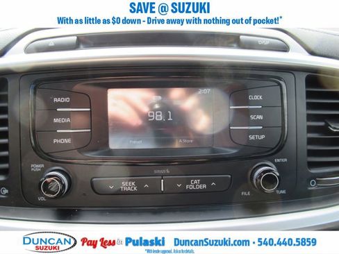 Used 2017 Kia Sorento LX image 25