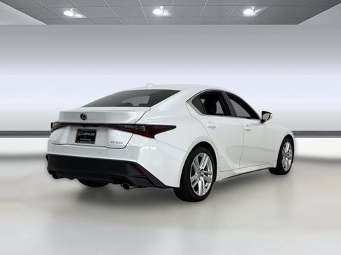 Used 2024 Lexus IS 300 w/ Comfort Package RWD image 9